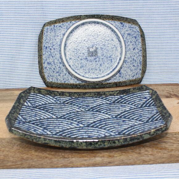 2 Tokyo Design Studio Aisai Seigaiha Curved Sushi Plates Japan Waves Blue Sea - Picture 3 of 9